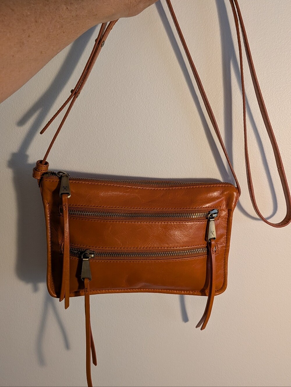 Hobo International Women Leather Crossbody Bag Purse Mission Clay Zippers